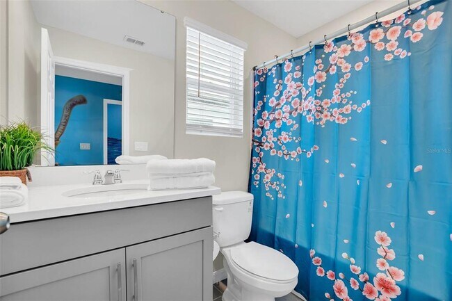 Building Photo - 1919 Tropical Palms Cir