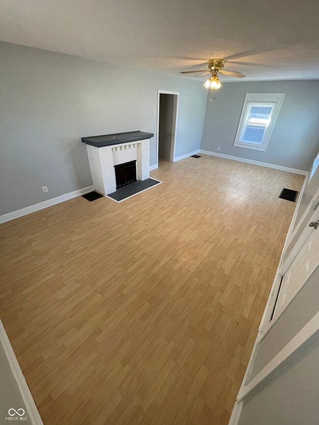 Building Photo - 1019 Churchman Ave