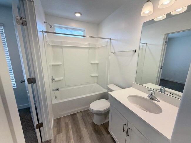 Building Photo - 324 S 1150 W