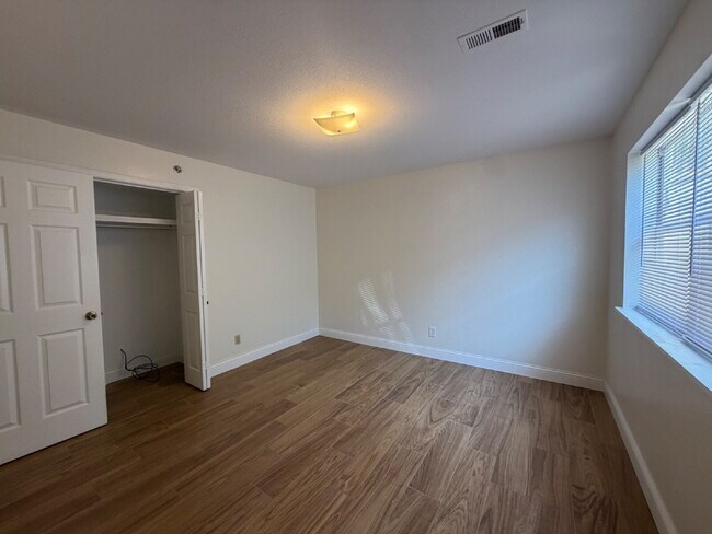 Building Photo - 428 Kays Ln