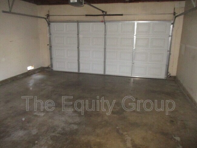 Building Photo - 1642 S West St