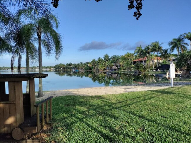 Building Photo - 7945 SW 199th Terrace