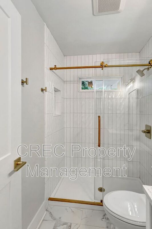 Building Photo - 1757 Skinner Ave