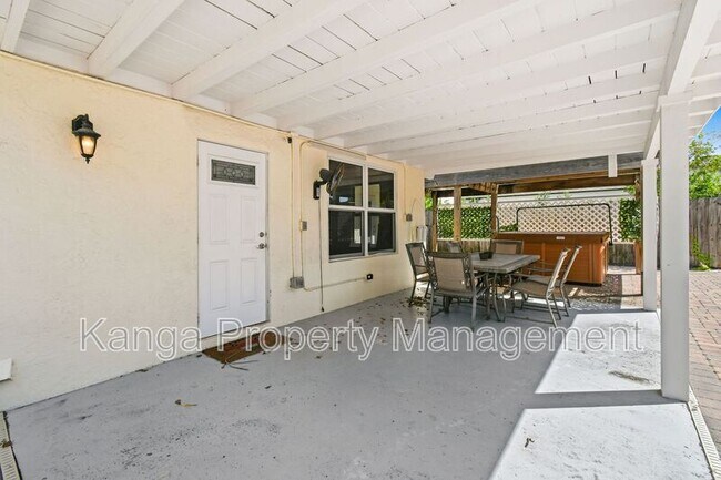 Building Photo - 244 Greymon Dr