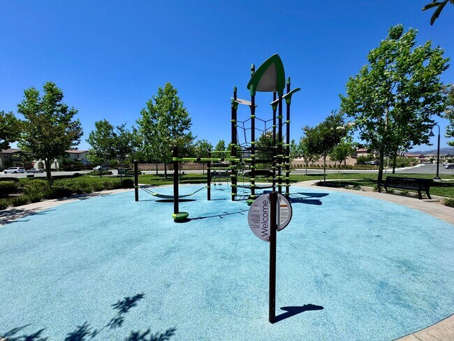 Building Photo - Stunning 4 bedroom 3 bathroom Murrieta hom...