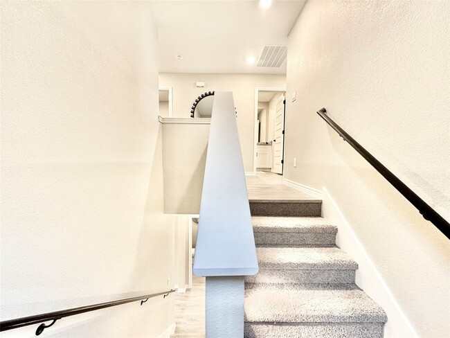 Building Photo - 8725 Scotty's Lk Ln