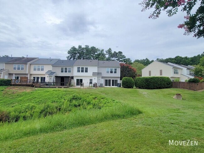 Building Photo - 614 Canyon Lake Cir