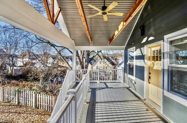 Building Photo - 40 Grant St