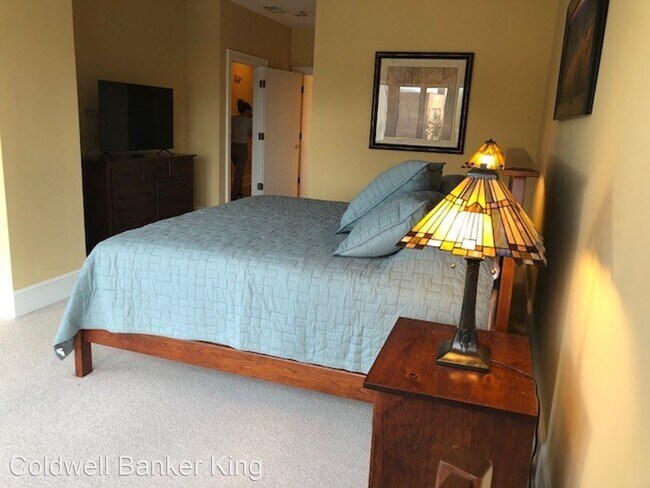 Building Photo - 2 br, 2 bath House - 21 Battery Park Avenue