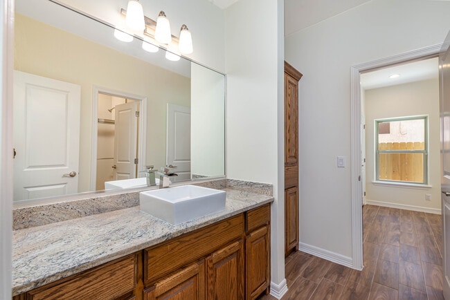 Building Photo - Costa Alegre