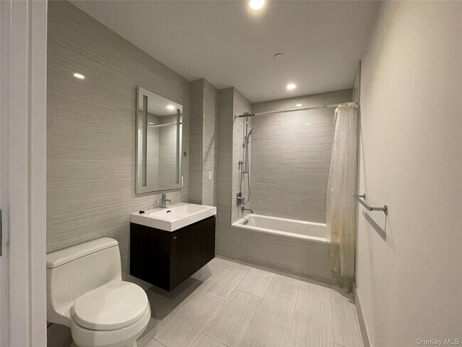 Building Photo - 131-05 40th Rd