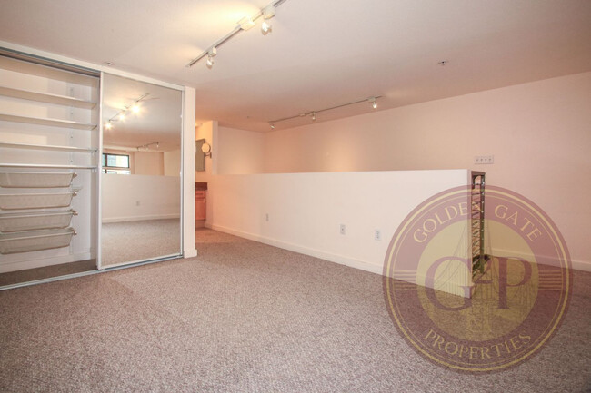 Building Photo - Dogpatch - 1 BR, 2 BA Loft 859 Sq. Ft. - 3...