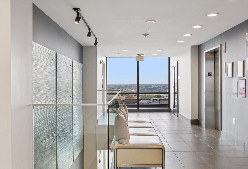 Rooftop Level Interior - 2001 15th St North