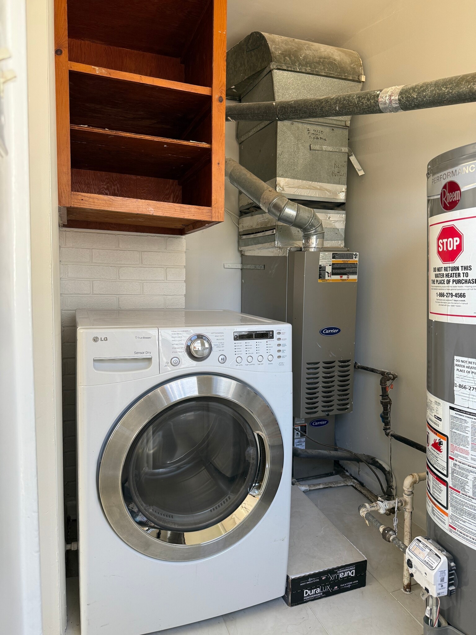 Laundry/dryer - 3601 17th St N
