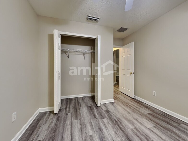 Building Photo - 861110 Worthington Dr