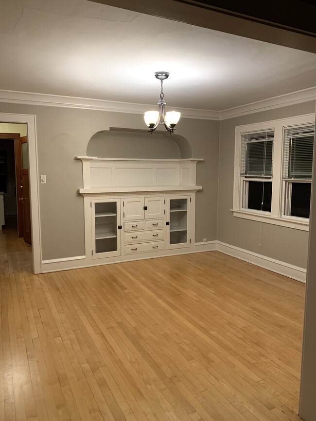 Dining room (11'x13') looking towards back of unit - 2130 N 62nd St