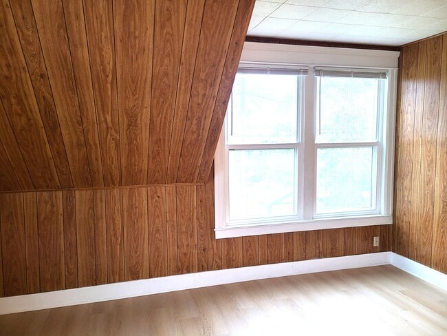 Building Photo - 5708 7th Ave S