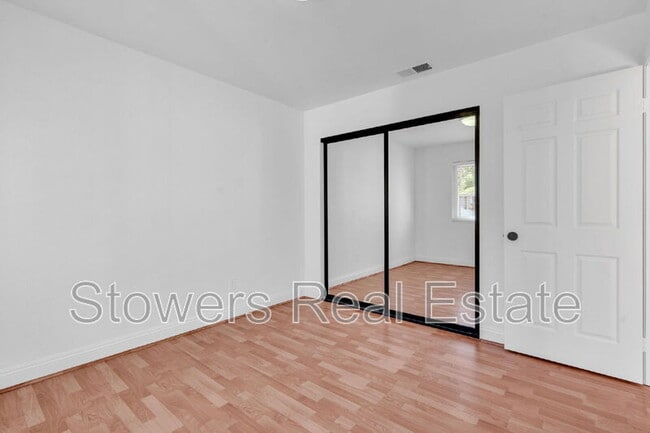 Building Photo - 2940 Sombrero Cir