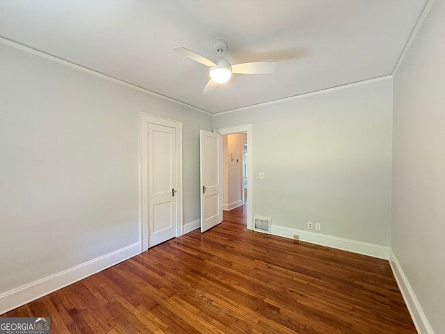 Building Photo - 557 Manford Rd SW