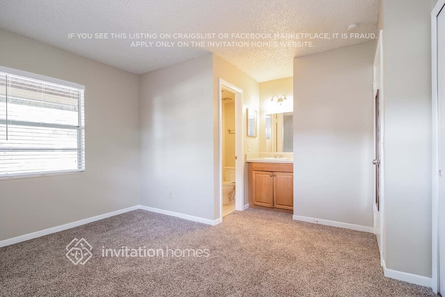 Building Photo - 409 S Hawthorn Cir