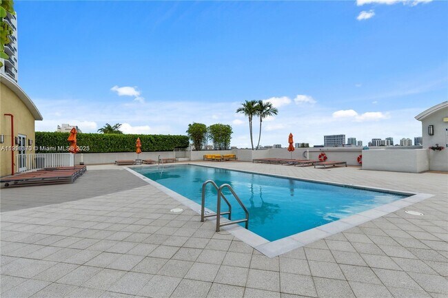 Building Photo - 3180 SW 22nd Terrace