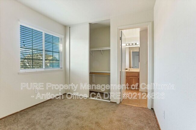 Building Photo - 1100 Twinbridge Ct