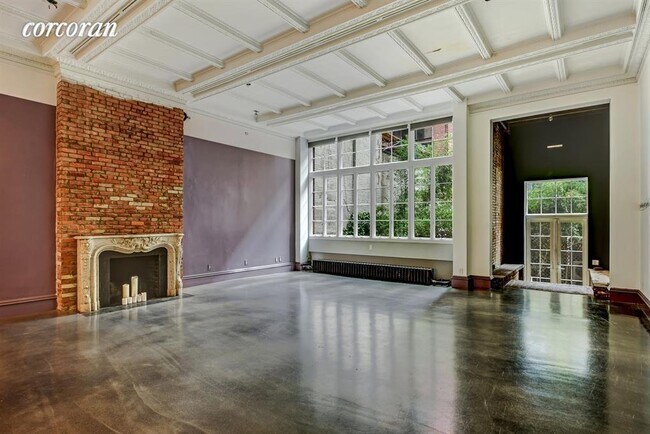 Building Photo - 13 Gramercy Park S