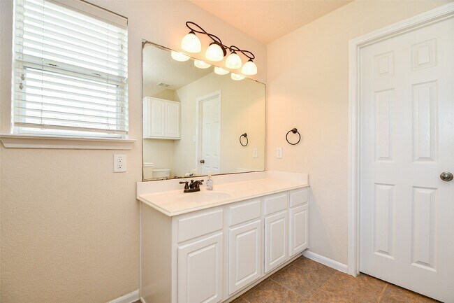 Building Photo - 22238 Orchard Dale Dr