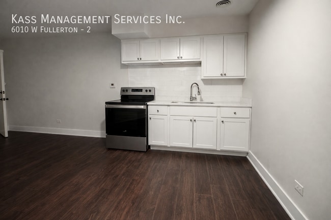 Building Photo - 6010 W Fullerton Ave