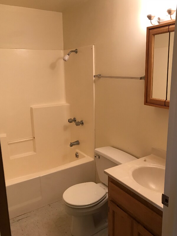 Building Photo - 181 Main St