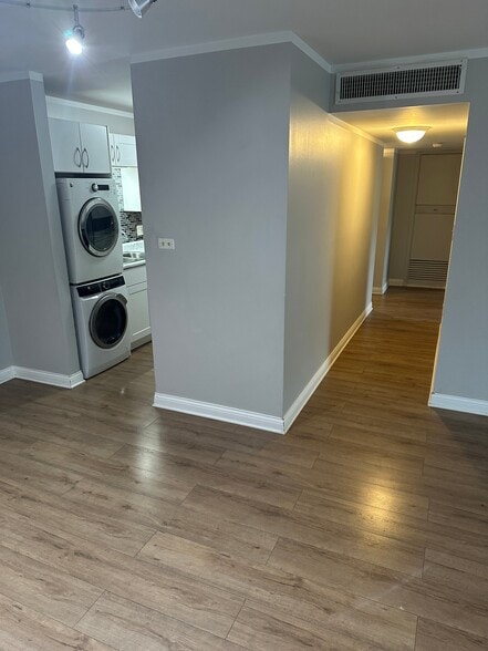 Building Photo - 930 Beau Dr