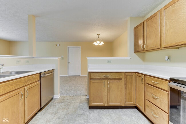 Building Photo - 6028 Wildcat Dr