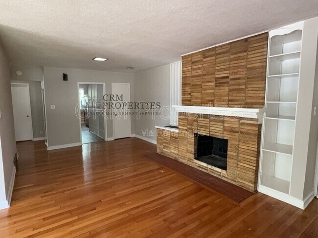 Building Photo - 2101 N Wheeling Ave