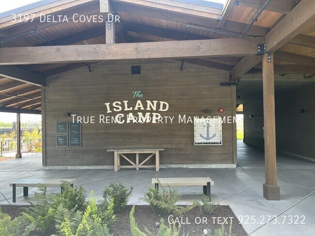 Building Photo - Gorgeous 5 Bed, 3 Bath in Highly Desirable...