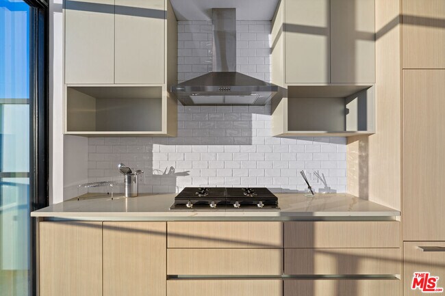 Building Photo - 675 Ninth Ave