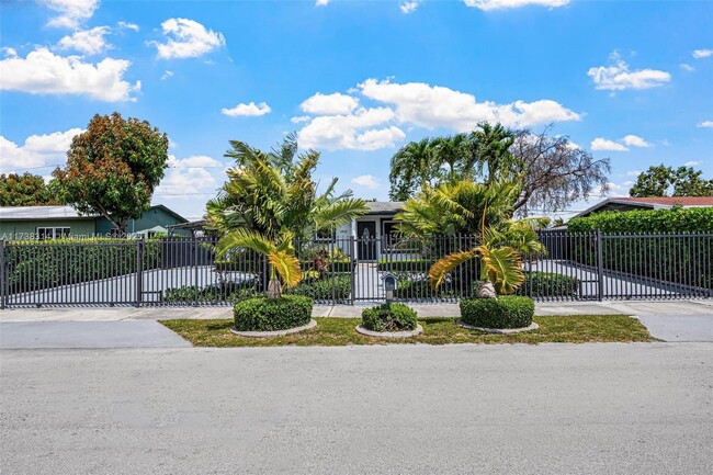 Building Photo - 11845 SW 190th Terrace