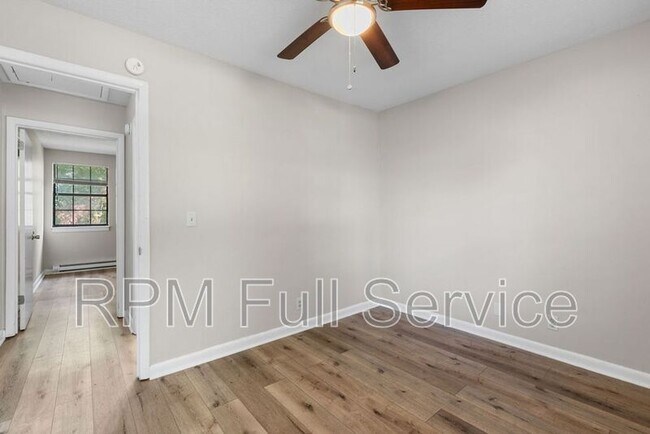 Building Photo - 4426 Central Valley Dr