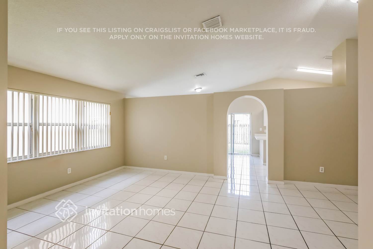 Building Photo - 1365 SW 106th Ave
