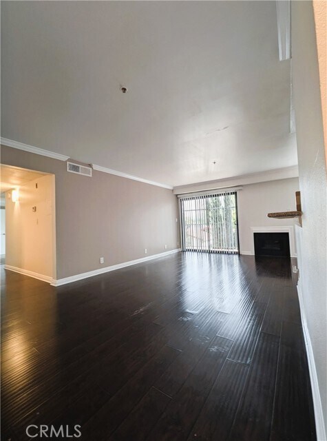 Building Photo - 11162 Camarillo St