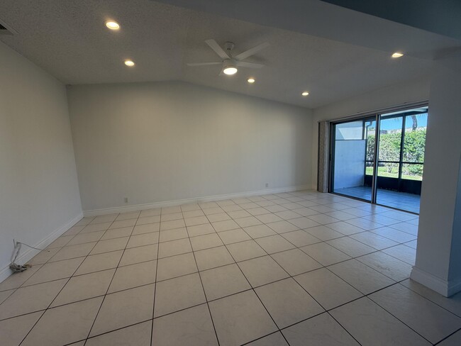 Building Photo - 15729 Bottlebrush Cir