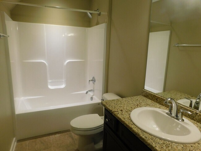 Building Photo - Welcome Home to Luxury Living in Lake Cyrus!
