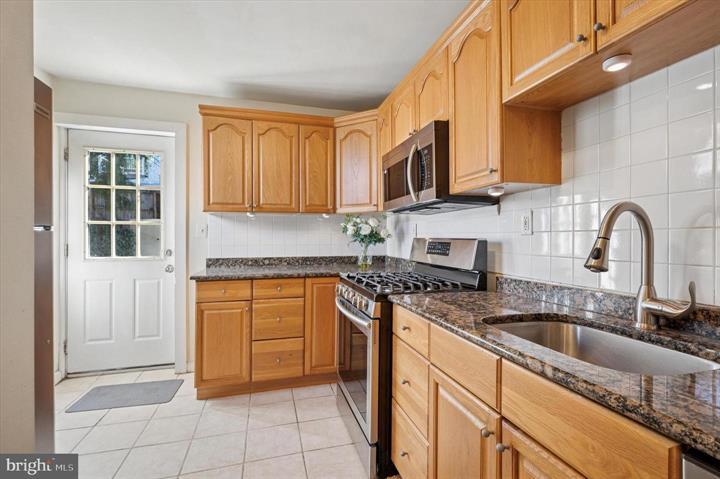 Building Photo - 3913 Cresson St