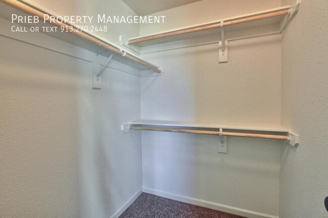 Building Photo - 1223 Zarda Ln