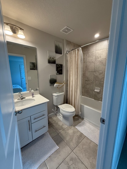 Building Photo - 12291 SW Forli Wy