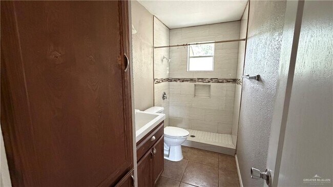 Building Photo - 12 E Schunior St