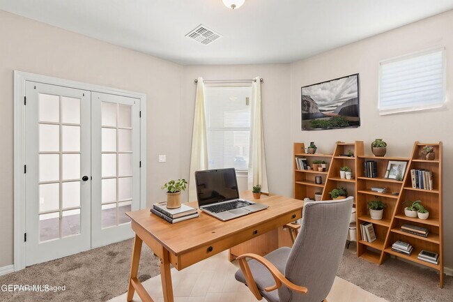 Building Photo - 12664 Azulejos St