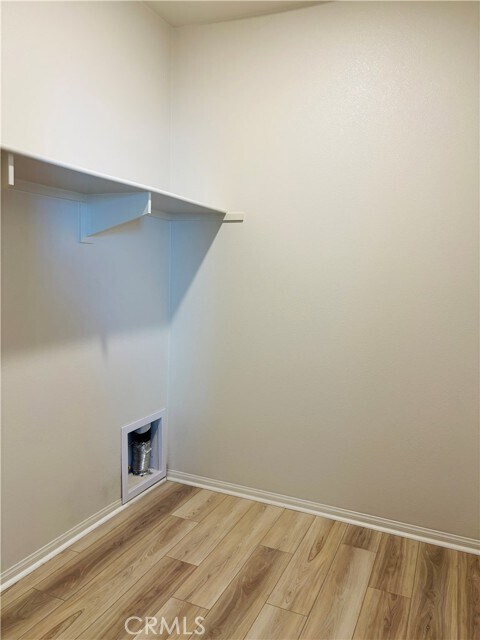 Building Photo - 40681 Birchfield Dr