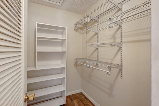 Building Photo - 903 Savannas Point Dr