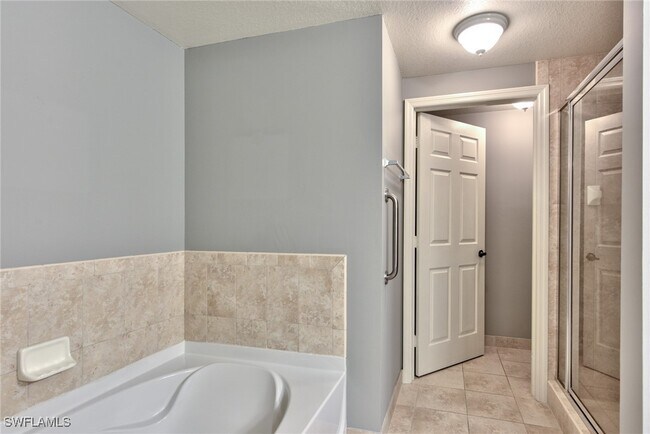 Building Photo - 20170 Estero Gardens Cir