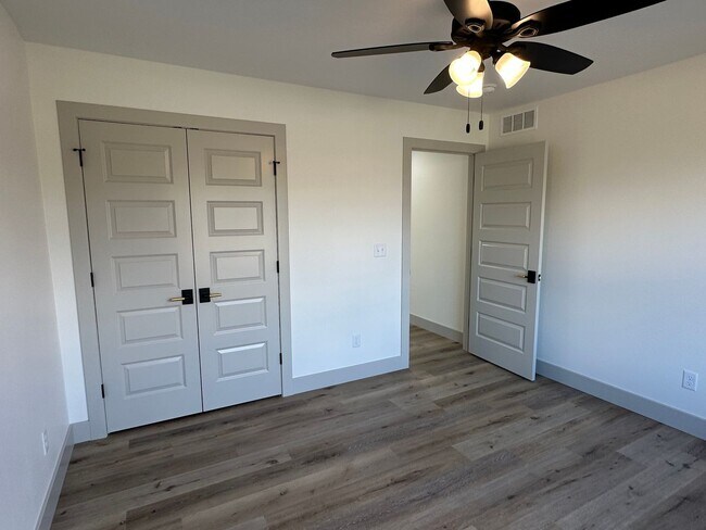 Building Photo - NEW CONSTRUCTION 5 Bed 3 Bath w/ Walk Out Basement Waynesville School District